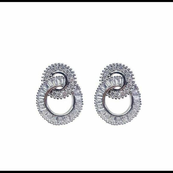 + 18k White Gold Diamond Earrings - Picture 5 of 7